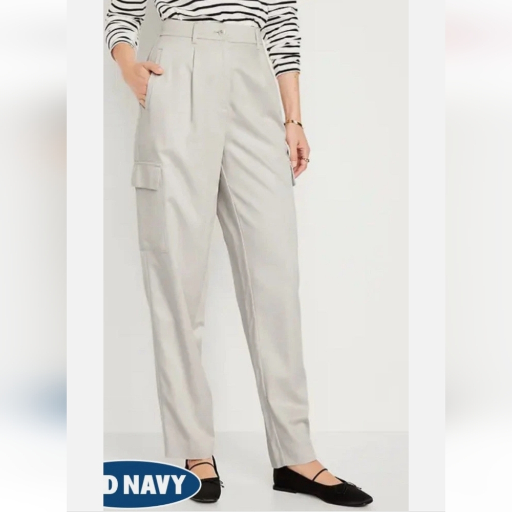 NWOT Old Navy Taylor Straight Women's Trousers